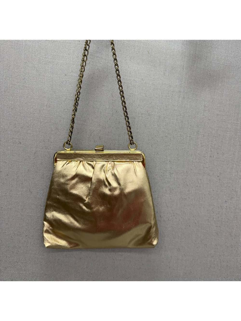 Vintage Gold Metallic Clasp Clutch Purse Shoulder Chain Link Formal Evening Bag